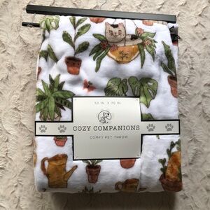 Cozy Companions Pet Throw with Cat and Plant Design